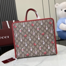 Gucci Shopping Bags